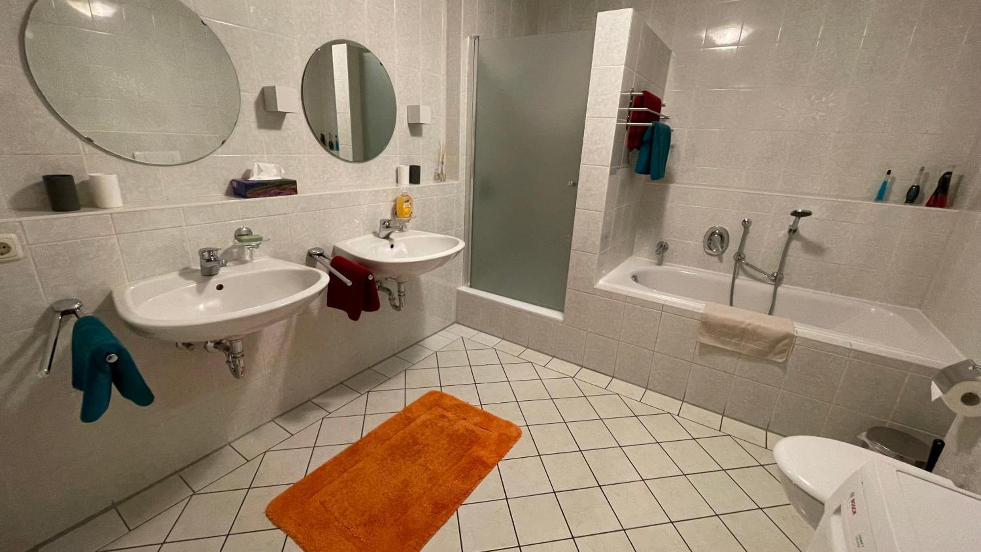 Lisa's Apartment